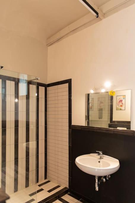פירנצה Nice Apartment Near The Basilica Of San Lorenzo מראה חיצוני תמונה